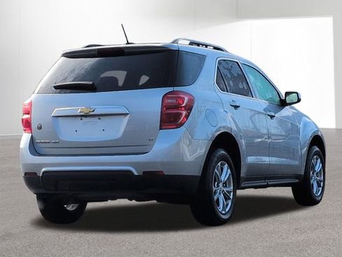 Used 2017 Chevrolet Equinox LT w/ Convenience Package image 5