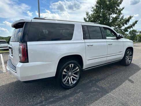Used 2019 GMC Yukon XL Denali w/ Denali Ultimate Package AWD/4WD image 16
