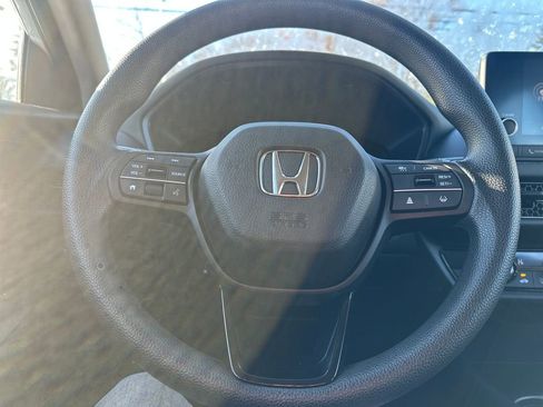 Used 2023 Honda HR-V LX image 7