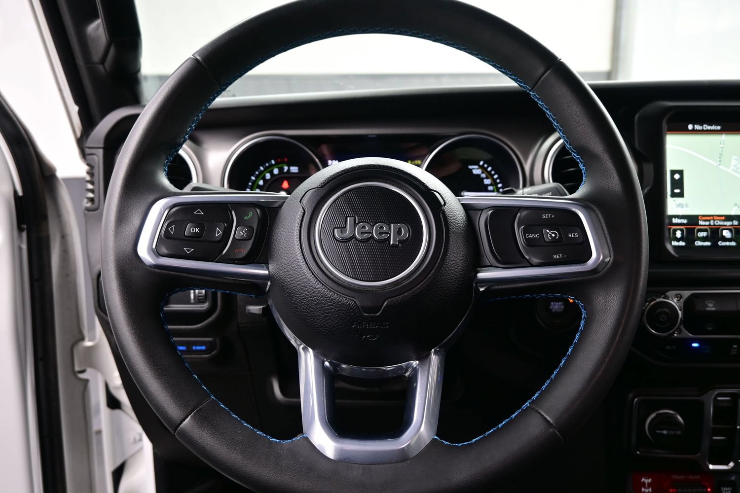 Used 2023 Jeep Wrangler Unlimited Rubicon 4xe AWD/4WD image 24