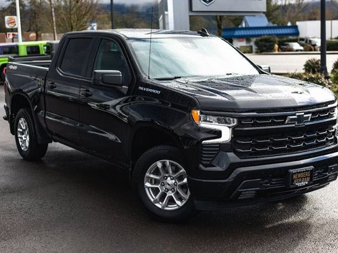 Used 2024 Chevrolet Silverado 1500 RST AWD/4WD image 2