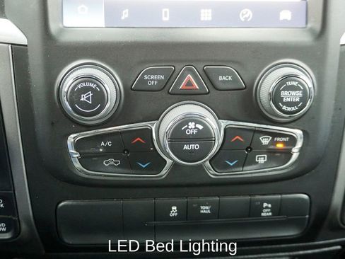 Used 2022 RAM 1500 Classic Warlock AWD/4WD image 14