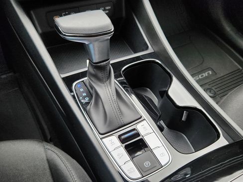 Certified 2025 Hyundai Tucson SE image 26