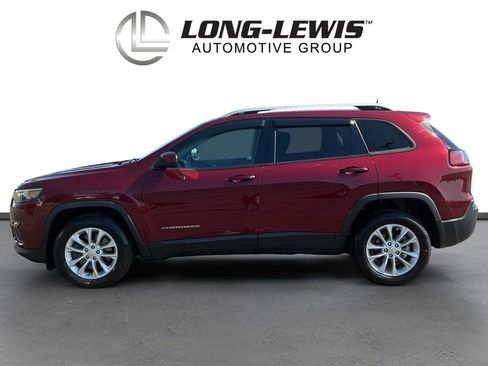 Used 2020 Jeep Cherokee Latitude FWD image 2