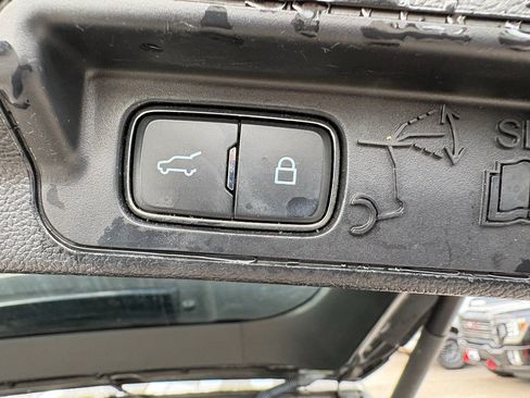 Used 2020 Ford Explorer ST w/ Premium Technology Package image 10