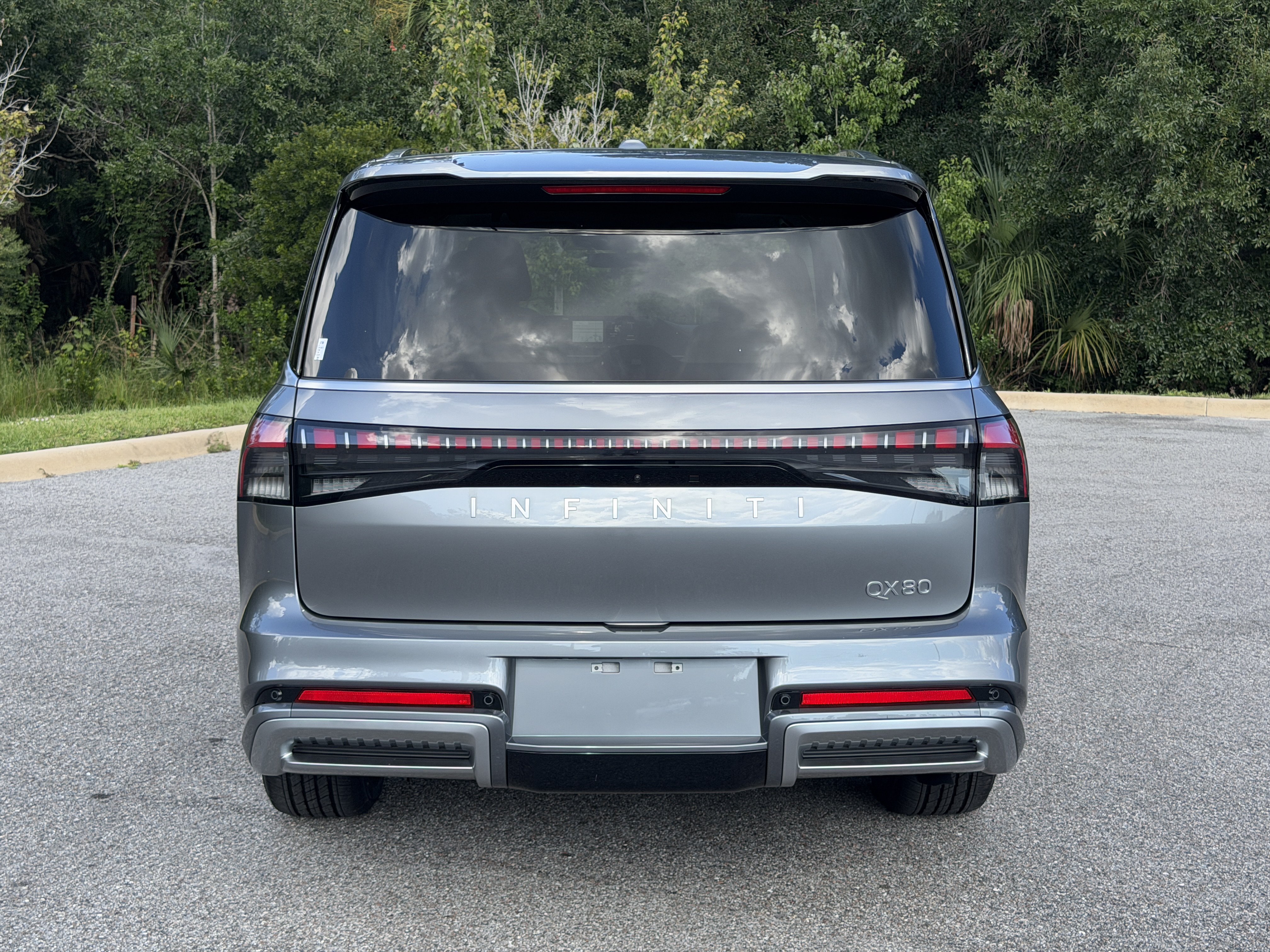 New 2027 INFINITI QX80 Luxe w/ Cargo Package RWD image 6
