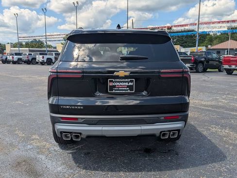 New 2027 Chevrolet Traverse LT w/ Driver Confidence Package FWD image 6