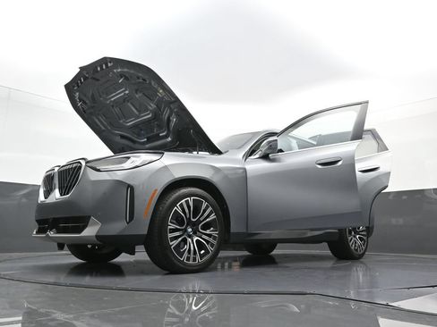 Used 2025 BMW X3 xDrive30i AWD/4WD image 39
