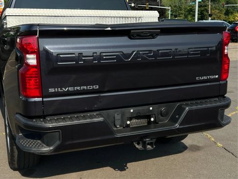 Used 2023 Chevrolet Silverado 1500 Custom AWD/4WD image 28