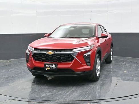 New 2026 Chevrolet Trax LS w/ LS Convenience Package image 2