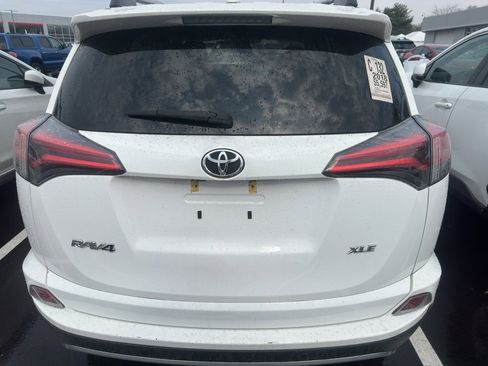 Used 2018 Toyota RAV4 XLE image 5