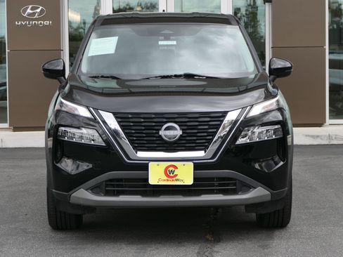 Used 2023 Nissan Rogue SV FWD image 8