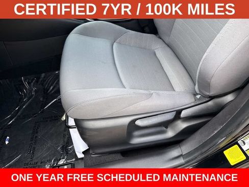 Used 2025 Toyota Corolla SE FWD image 15
