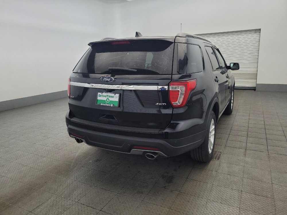 Used 2018 Ford Explorer XLT AWD/4WD image 7
