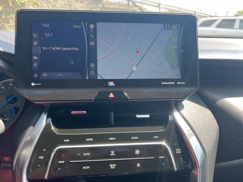 Used 2021 Toyota Venza Limited w/ Advanced Technology Package image 18