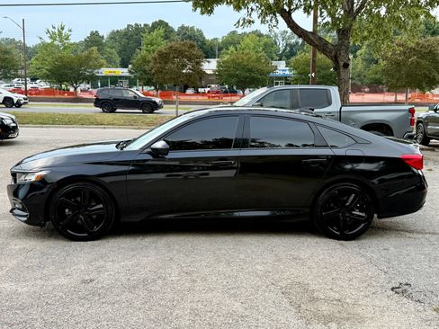 Used 2019 Honda Accord Sport image 8