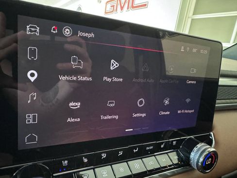 Certified 2025 GMC Canyon AT4 w/ Nightfall Edition AWD/4WD image 19