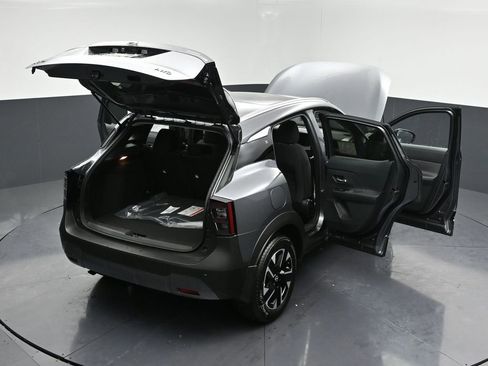 New 2026 Nissan Kicks SV w/ SV Premium Package AWD/4WD image 33