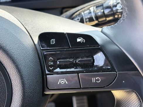 Used 2025 Hyundai Elantra Sport FWD image 15