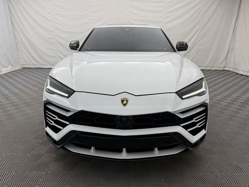 Used 2021 Lamborghini Urus image 3