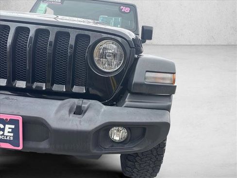 Used 2018 Jeep Wrangler Unlimited Sport AWD/4WD image 9