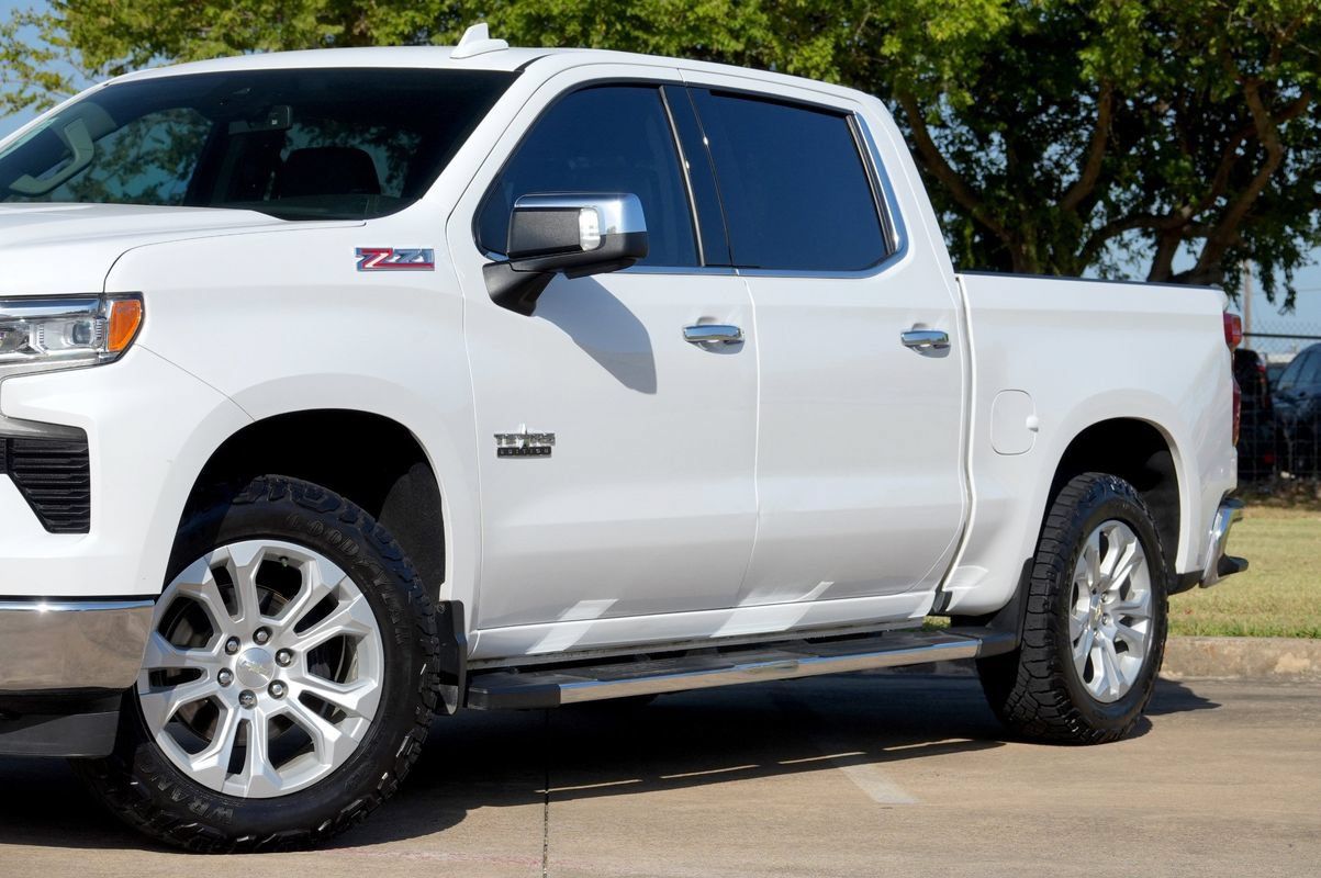 Used 2022 Chevrolet Silverado 1500 LTZ AWD/4WD image 22