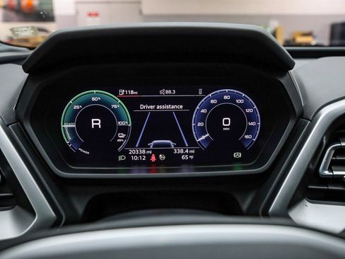 Used 2023 Audi Q4 e-tron Premium w/ Convenience Package image 27