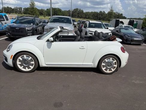 Used 2019 Volkswagen Beetle 2.0T SE FWD image 6