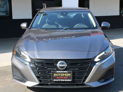 Used 2023 Nissan Altima 2.5 S FWD image 2