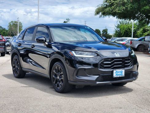 Used 2024 Honda HR-V Sport image 3