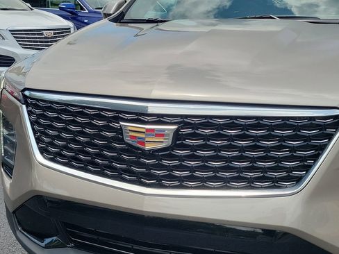 Certified 2025 Cadillac XT4 Premium Luxury FWD image 9