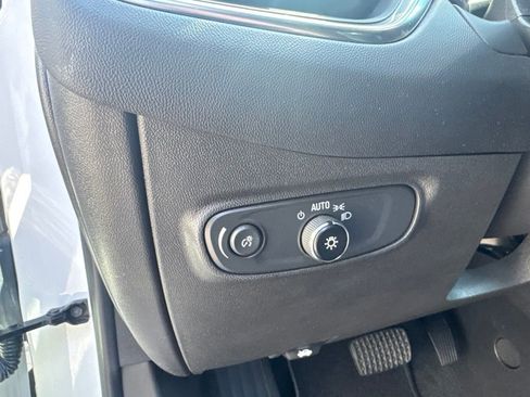 Used 2023 Chevrolet Equinox LT AWD/4WD image 29