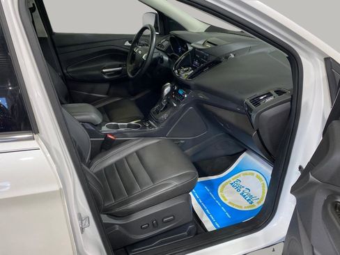 Used 2015 Ford Escape Titanium AWD/4WD image 25