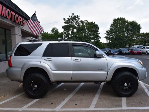 Used 2006 Toyota 4Runner SR5 RWD image 6