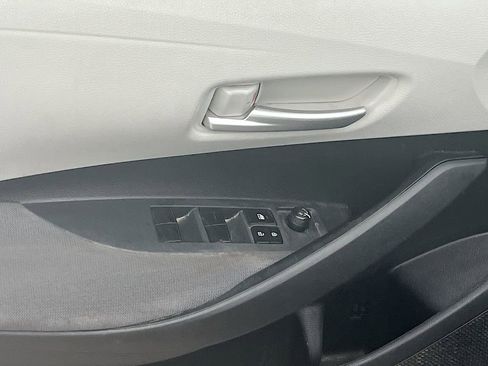 Used 2020 Toyota Corolla LE image 17