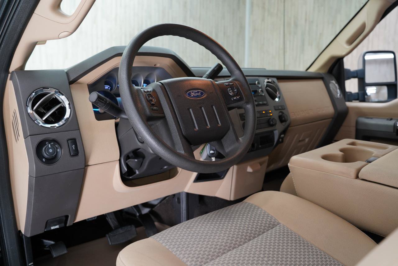 Used 2011 Ford F250 XLT w/ XLT Premium Pkg AWD/4WD image 11