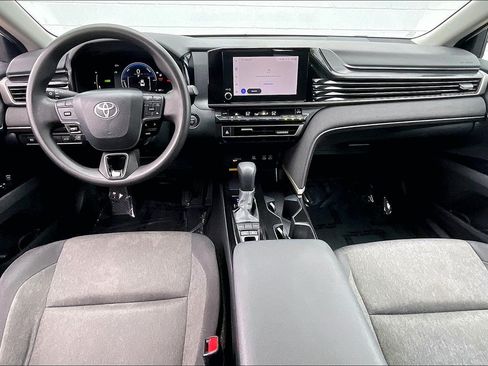 Used 2025 Toyota Camry LE FWD image 19