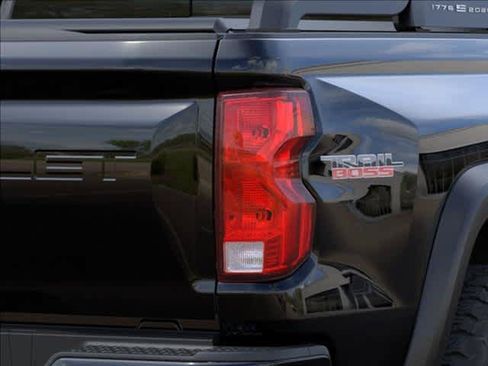 New 2026 Chevrolet Colorado Trail Boss AWD/4WD image 11