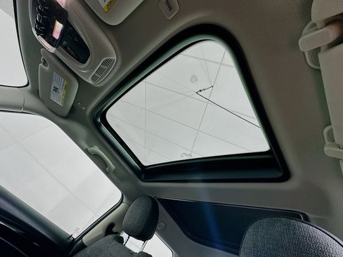 Used 2022 MINI Cooper SE image 26