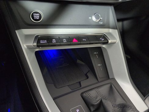 Used 2024 Audi Q3 2.0T Premium Plus image 18