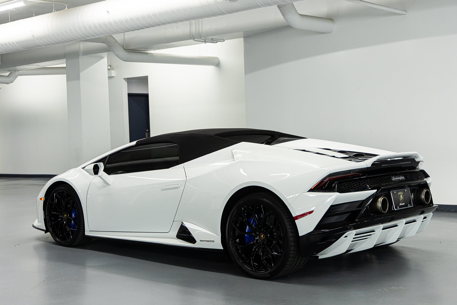 Used 2024 Lamborghini Huracan EVO AWD/4WD image 59