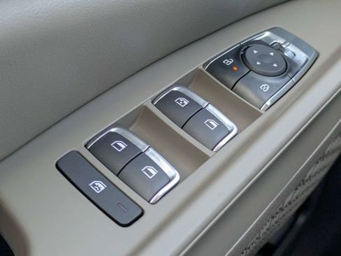 New 2026 Kia Carnival LXS FWD image 25