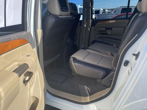 Used 2014 Nissan Armada Platinum w/ Platinum Reserve Package AWD/4WD image 30