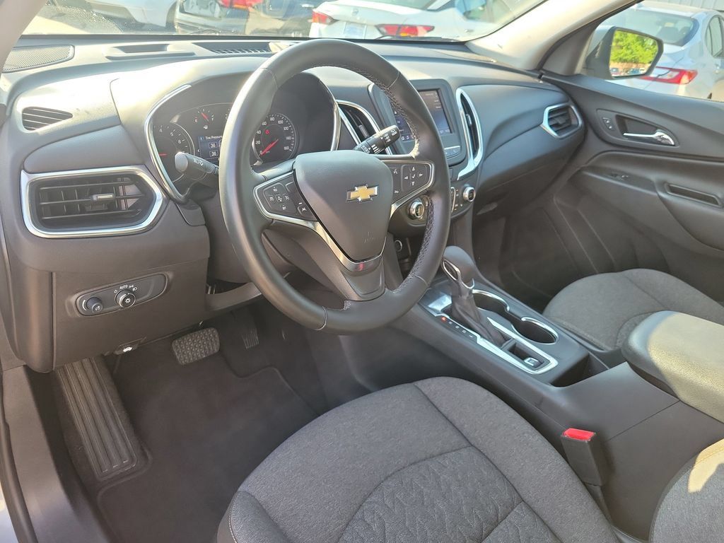Used 2024 Chevrolet Equinox LT FWD image 21
