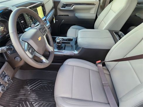 New 2026 Chevrolet Silverado 1500 LTZ w/ LTZ Premium Package image 9
