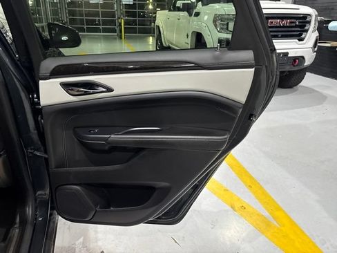 Used 2014 Cadillac SRX Luxury w/ Driver Awareness Package AWD/4WD image 31