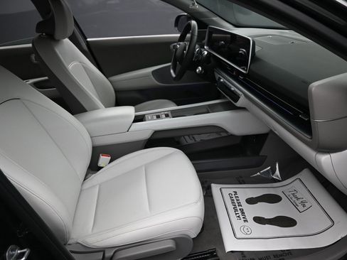 Used 2023 Hyundai Ioniq 6 SEL image 36