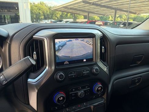 Used 2022 Chevrolet Silverado 2500 LT w/ Convenience Package AWD/4WD image 11