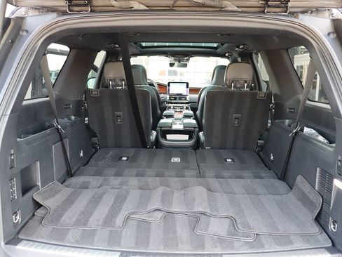 Used 2019 Lincoln Navigator L Reserve image 44