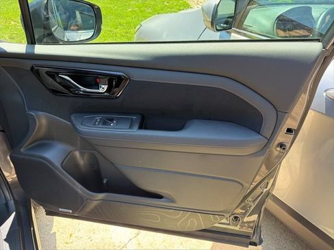 Used 2025 Subaru Forester Touring AWD/4WD image 28